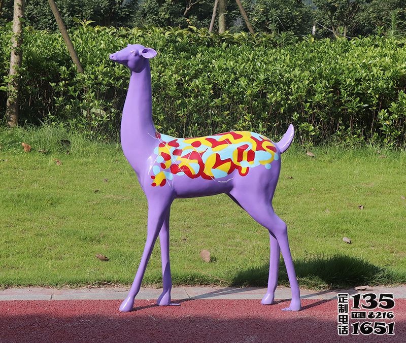 戶(hù)外園林景觀玻璃鋼彩繪紫色鹿雕塑 戶(hù)外園林景觀玻璃鋼彩繪紫色鹿雕塑